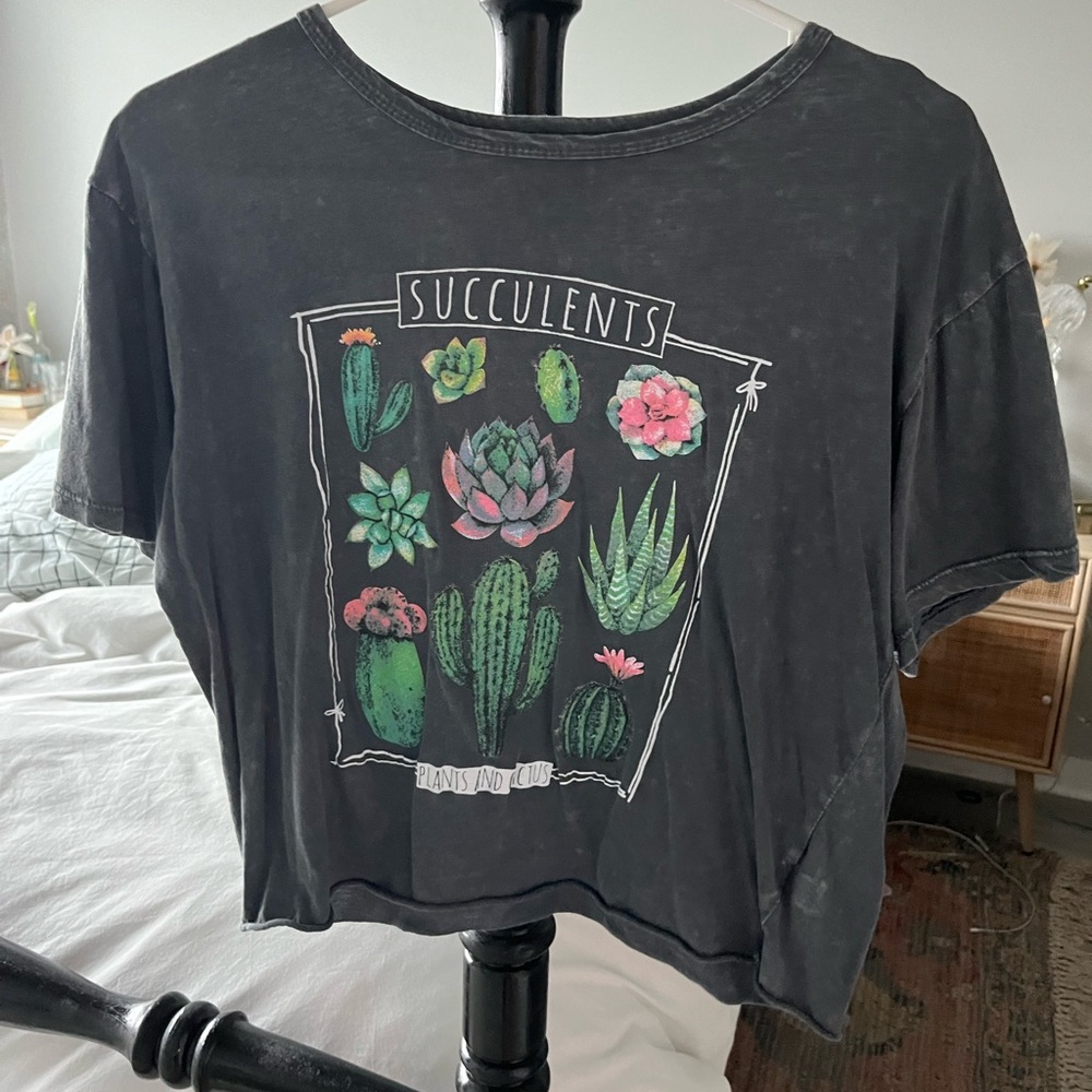 Grey Succulents Graphic Cropped T-Shirt - Medium